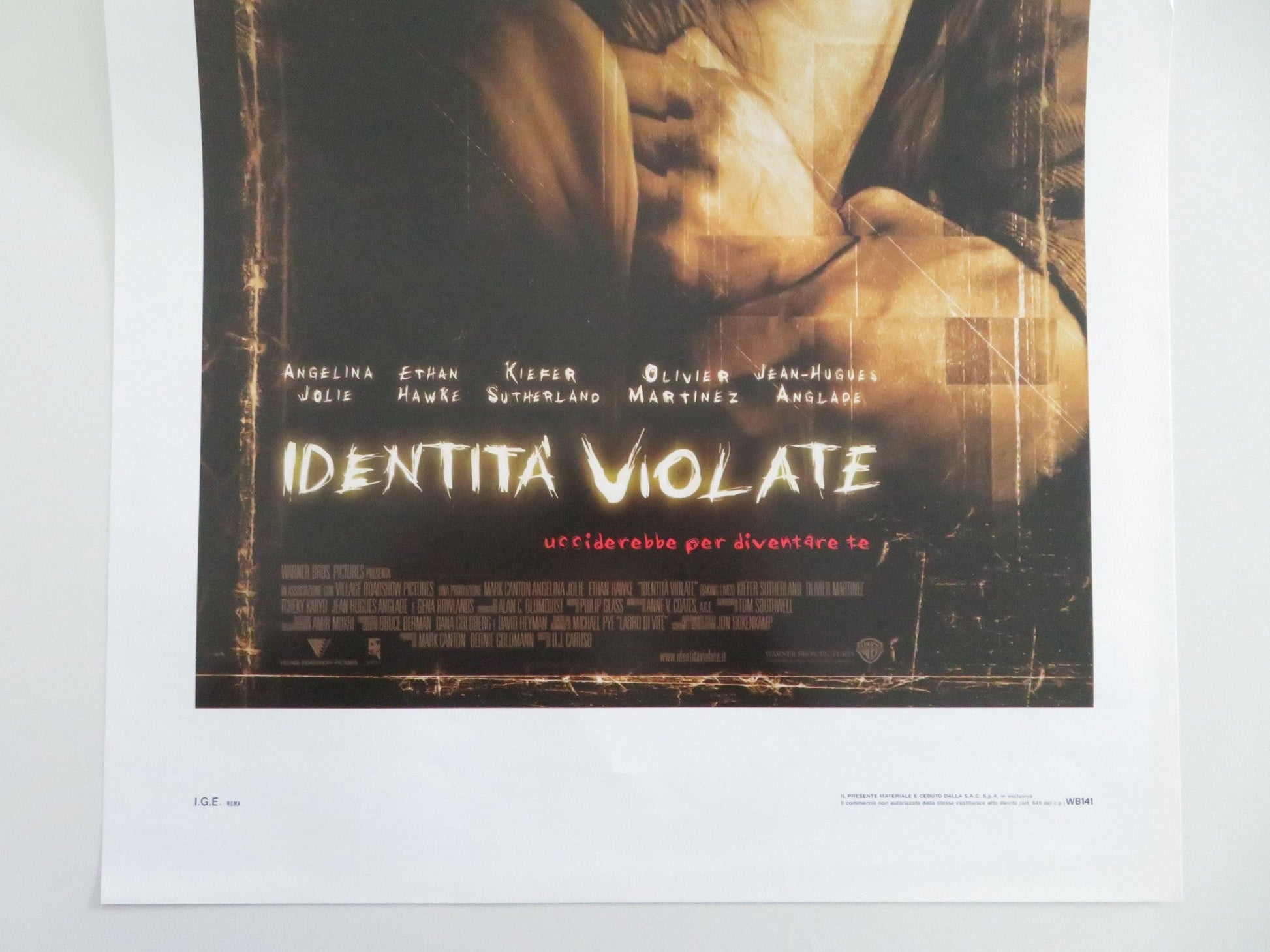Taking Lives Italian Locandina Poster Angelina Jolie Ethan Hawke 2004 Movie posters