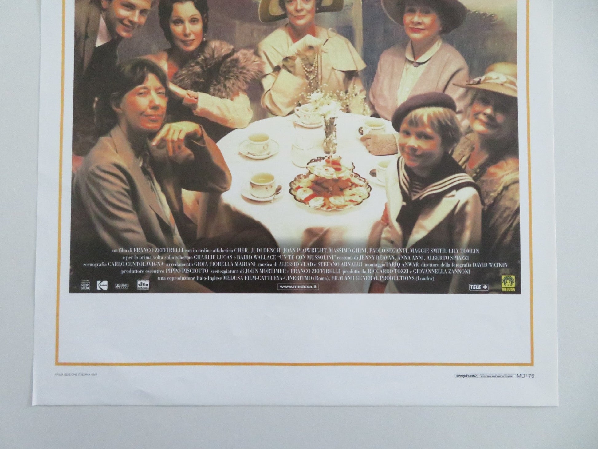 Tea With Mussolini Italian Locandina Poster Cher Judi Dench 1999 Movie posters
