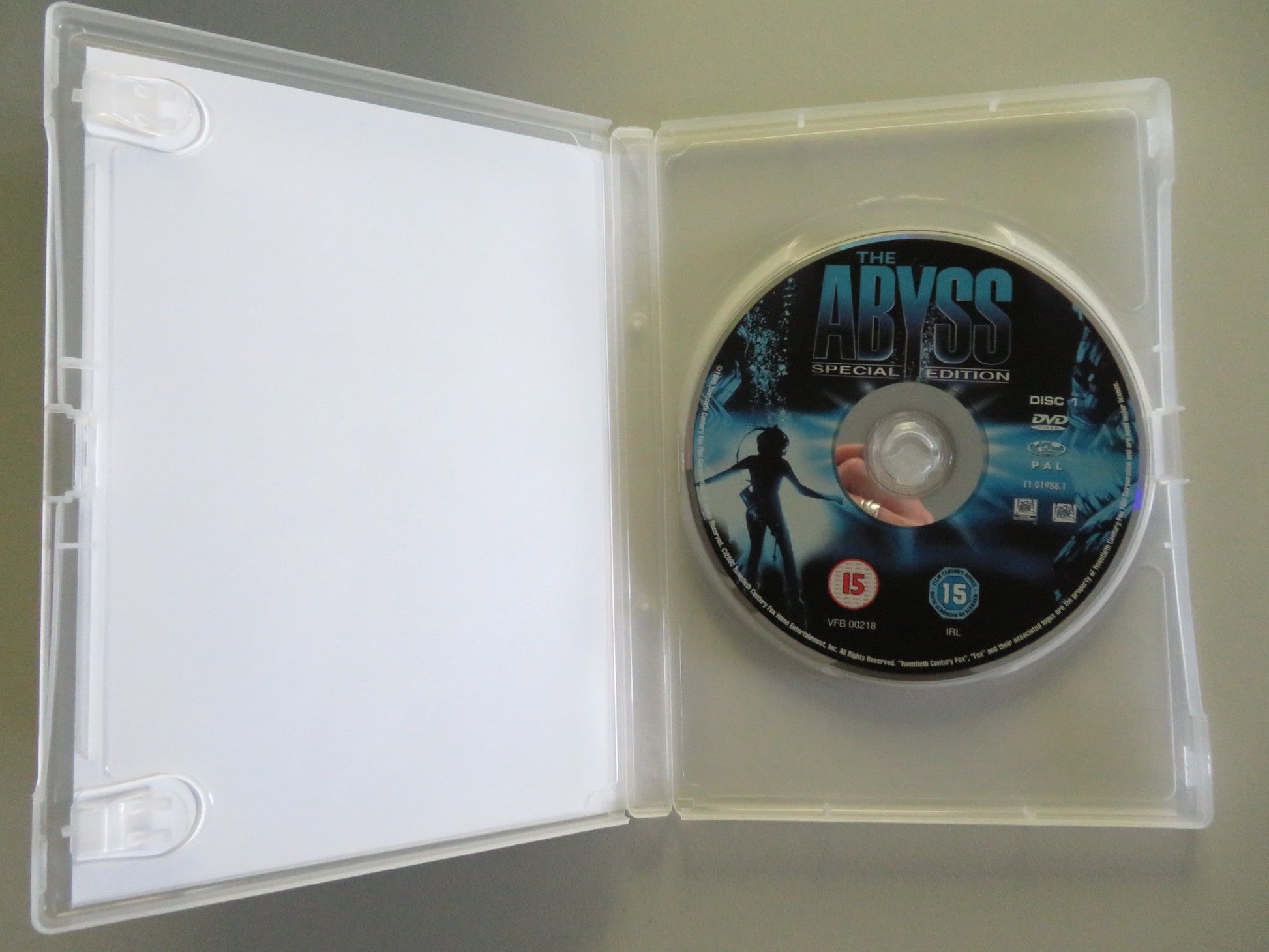 THE ABYSS (DVD) ED HARRIS MARY ELIZABETH MASTRANTONIO 1989 REGION 2 Movie posters