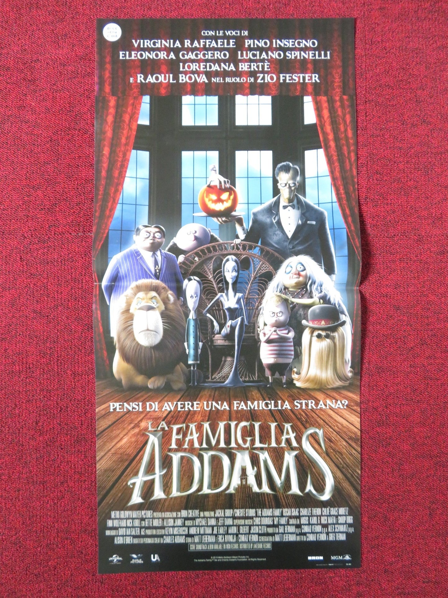 THE ADDAMS FAMILY ITALIAN LOCANDINA POSTER OSCAR ISAAC CHARLIZE THERON 2019 Rendezvous Cinema Movie posters