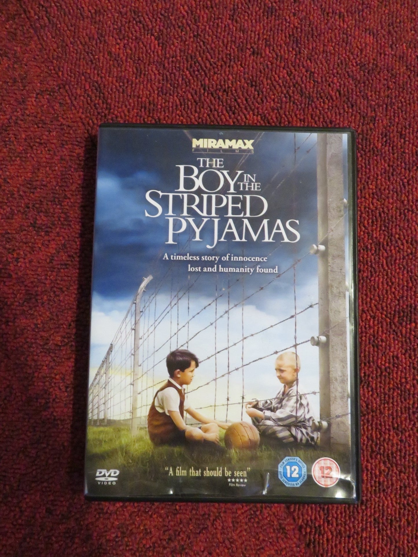 THE BOY IN STRIPED PYJAMAS (DVD) ASA BUTTERFIELD VERA FARMIGA 2008 REGION 2 Rendezvous Cinema Movie posters