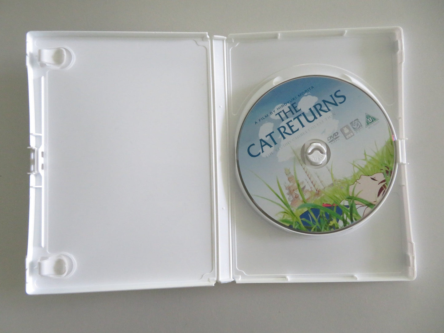 The Cat Returns (DVD) Studio Ghibli Chizuru Ikewaki Aki Maeda 2002 Region 2 Movie posters