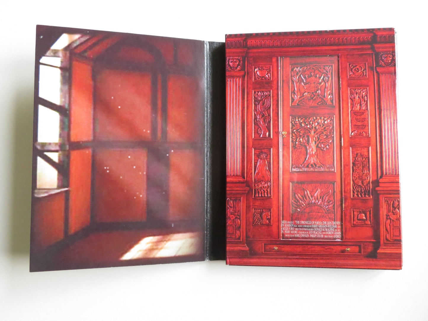 THE CHRONICLES OF NARNIA - THE LION, THE WITCH... (DVD) 2005 REGION 2 - Rendezvous Cinema