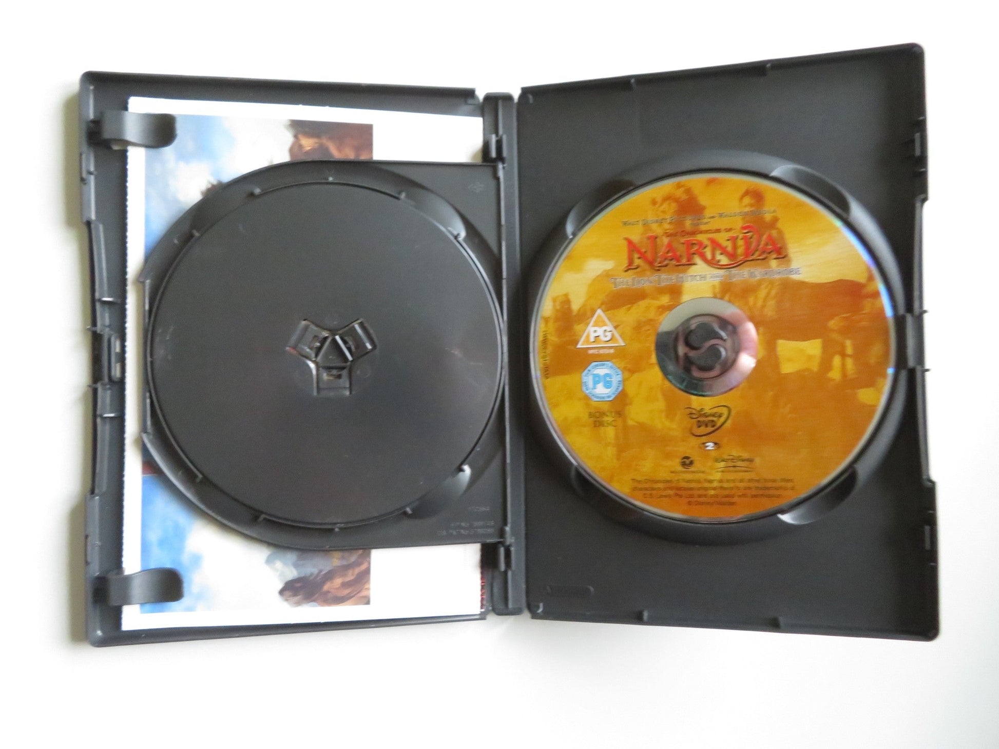 THE CHRONICLES OF NARNIA - THE LION, THE WITCH... (DVD) 2005 REGION 2 - Rendezvous Cinema