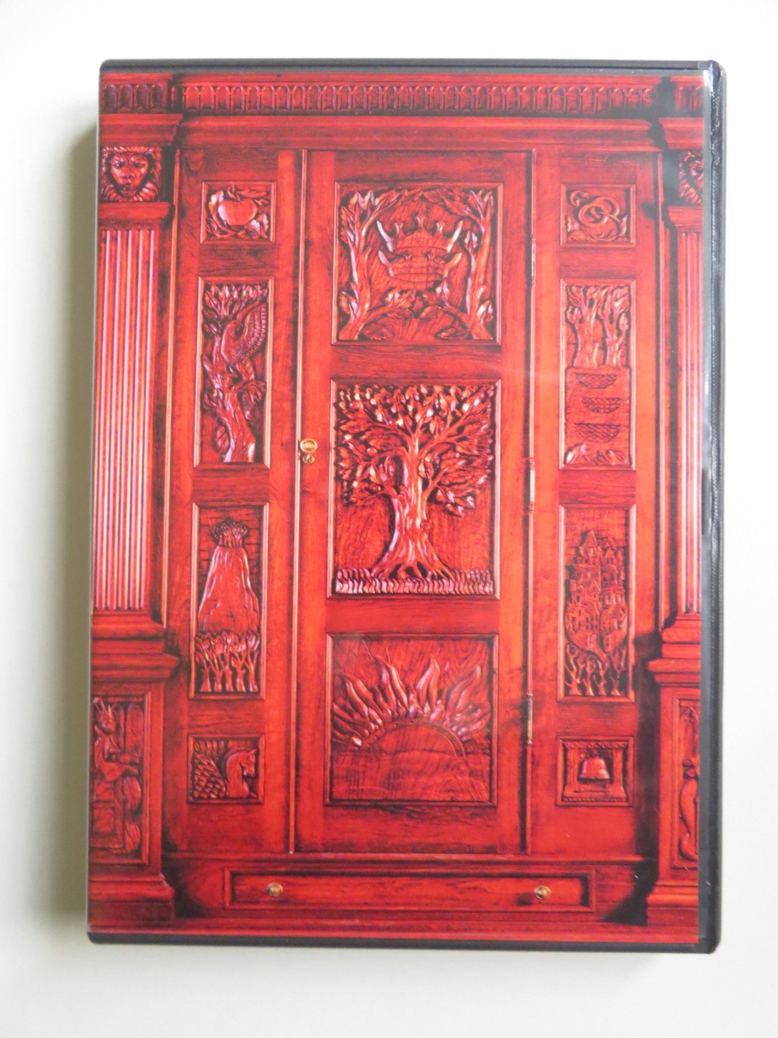 THE CHRONICLES OF NARNIA - THE LION, THE WITCH... (DVD) 2005 REGION 2 - Rendezvous Cinema