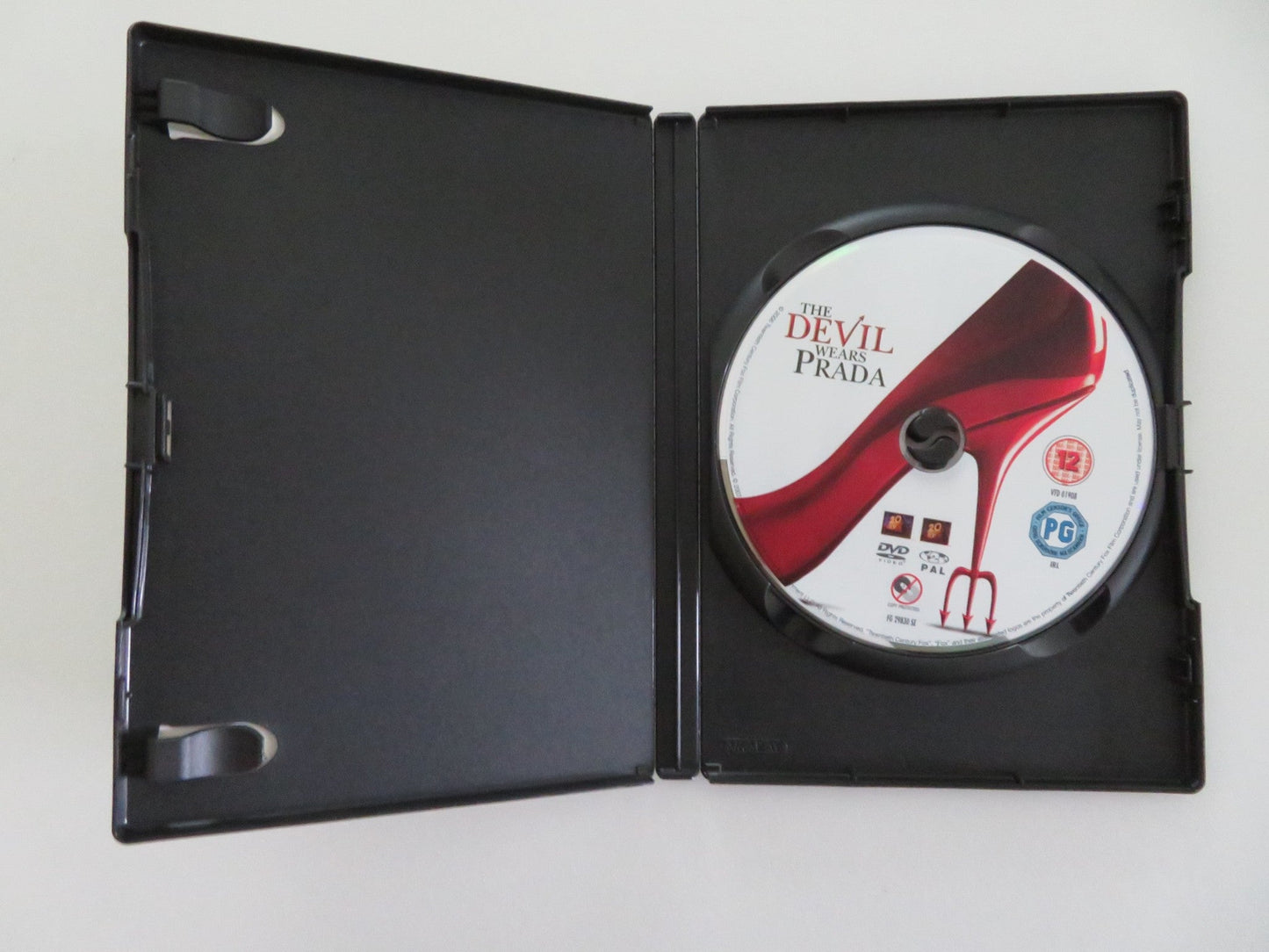 THE DEVIL WEARS PRADA (DVD) MERYL STREEP ANNE HATHAWAY 2006 REGION 2 Movie posters