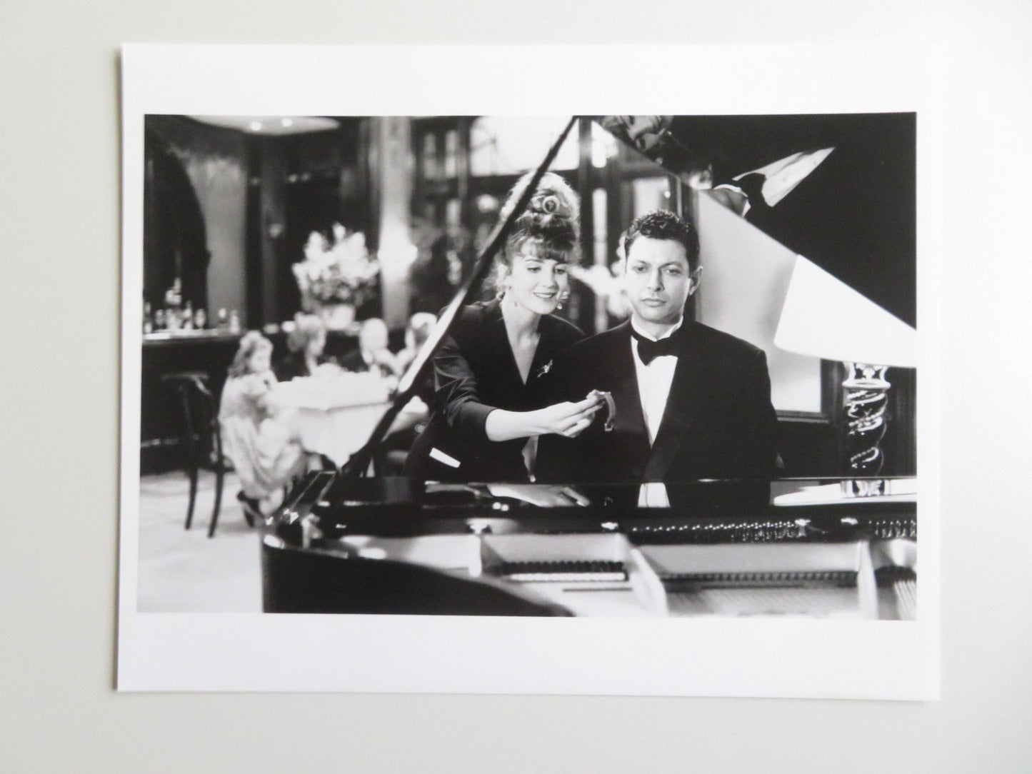 THE FAVOUR, THE WATCH AND THE VERY BIG FISH PRESS KIT 1991 BOB HOSKINS GOLDBLUM Movie posters