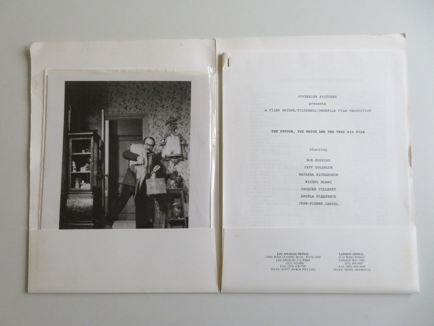 THE FAVOUR, THE WATCH AND THE VERY BIG FISH PRESS KIT 1991 BOB HOSKINS GOLDBLUM Movie posters