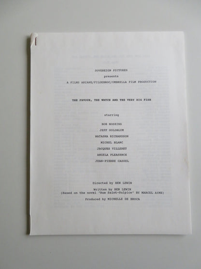 THE FAVOUR, THE WATCH AND THE VERY BIG FISH PRESS KIT 1991 BOB HOSKINS GOLDBLUM Movie posters