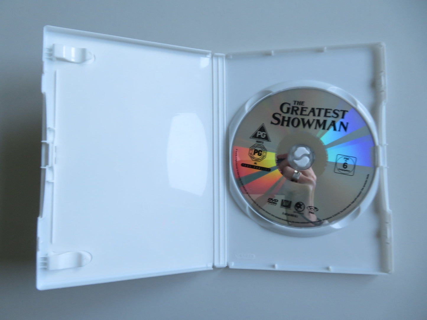 THE GREATEST SHOWMAN (DVD) HUGH JACKMAN ZAC EFRON ZENDAYA 2017 REGION 2 - Rendezvous Cinema