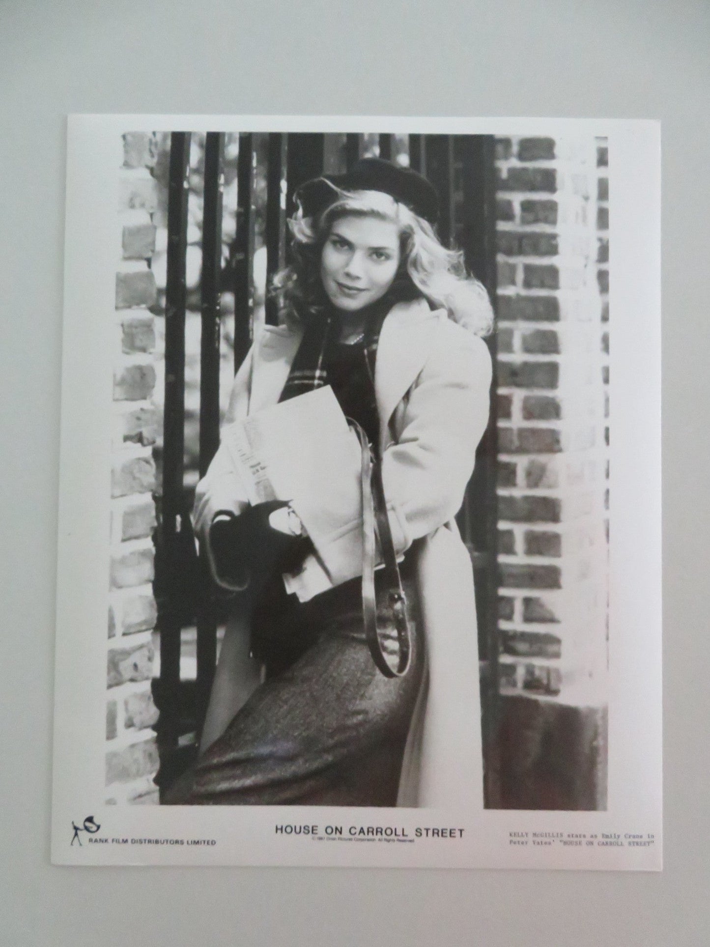 THE HOUSE ON CARROLL STREET MOVIE STILL PHOTO LOT OF 8 JEFF DANIELS 1987 - Rendezvous Cinema