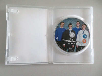 THE INBETWEENERS - SERIES 3 (DVD) SIMON BIRD JAMES BUCKLEY 2010 REGION 2 Movie posters