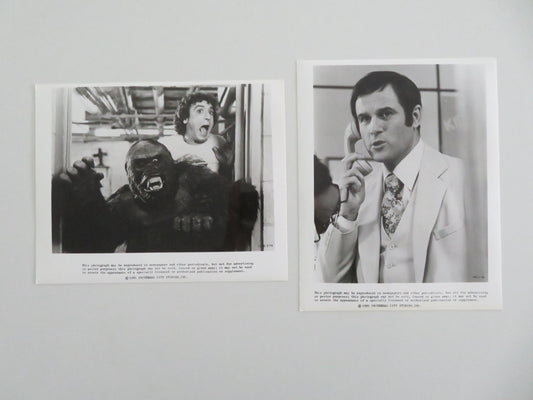 THE INCREDIBLE SHRINKING WOMAN MOVIE STILL PHOTO LOT OF 2 CHARLES GRODIN 1981 - Rendezvous Cinema