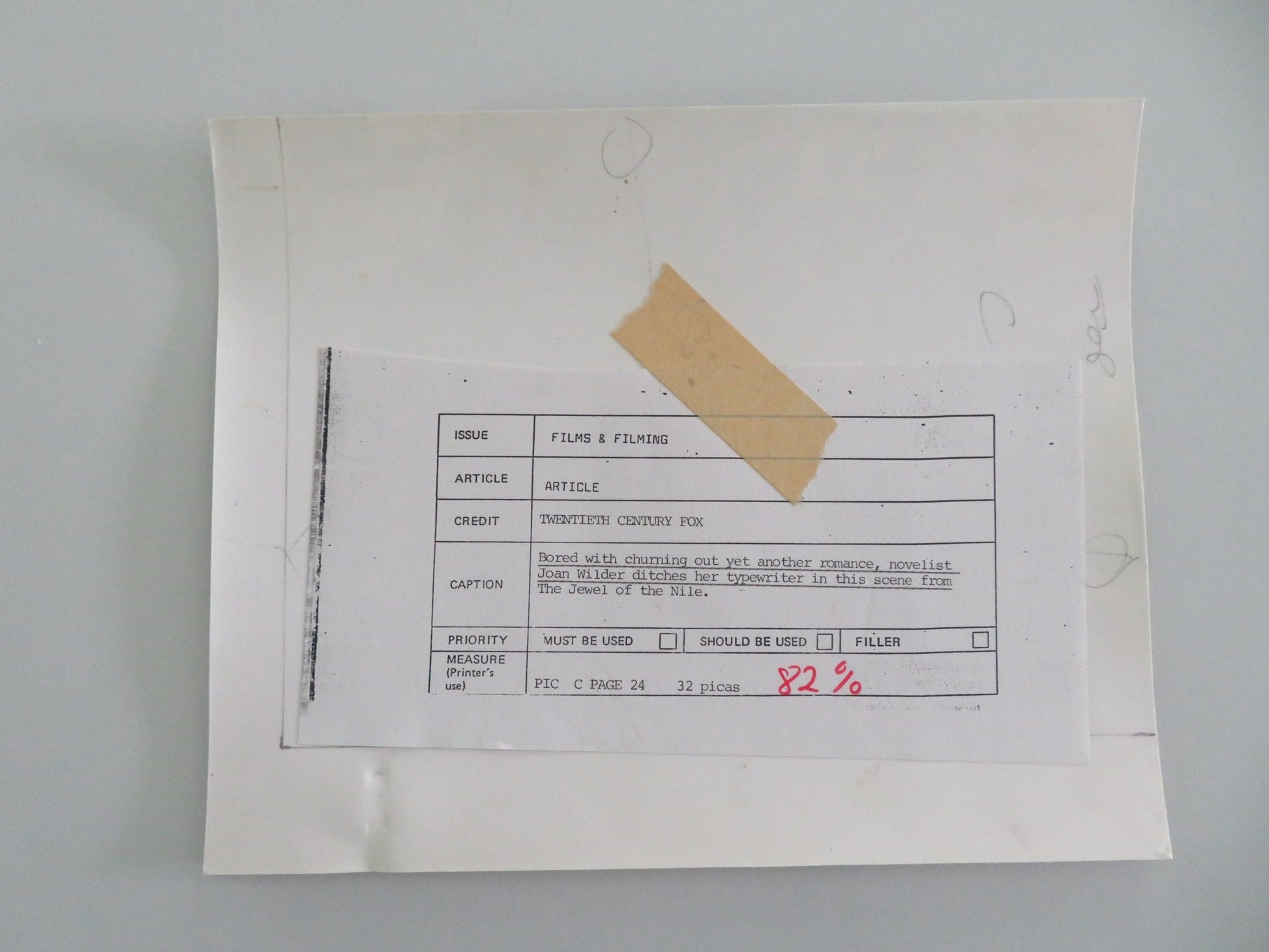 THE JEWEL OF THE NILE - A MOVIE STILL PHOTO KATHLEEN TURNER 1985 Movie posters