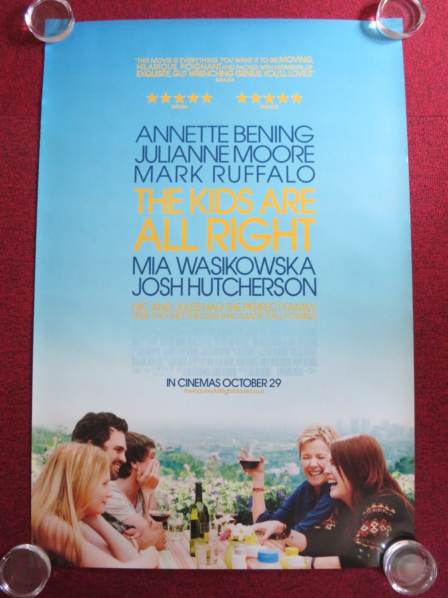 THE KIDS ARE ALL RIGHT US ONE SHEET ROLLED POSTER JULIANNE MOORE A. BENING 2010 Rendezvous Cinema Movie posters