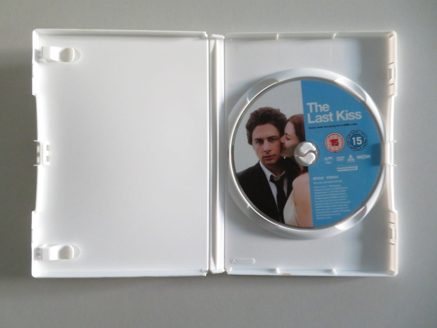 THE LAST KISS (DVD) ZACH BRAFF JACINDA BARRETT CASEY AFFLECK 2006 REGION 2 Movie posters