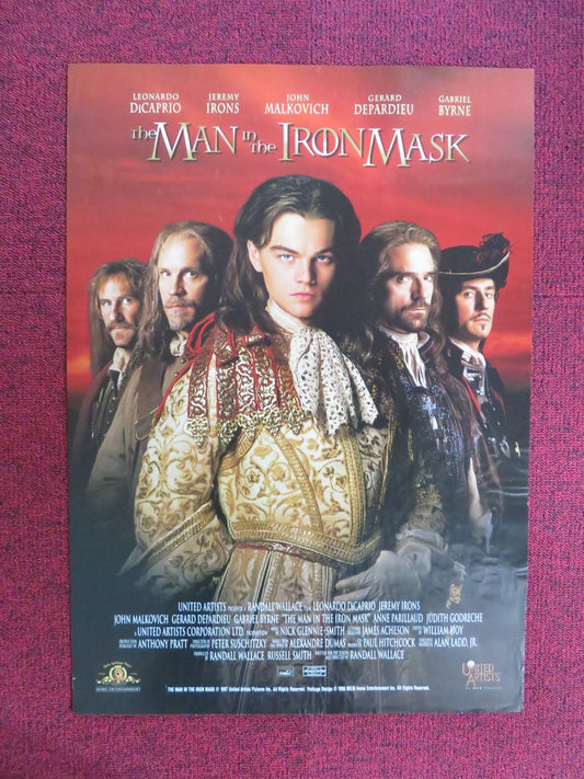 THE MAN IN THE IRON MASK VHS VIDEO POSTER LEONARDO DICAPRIO JEREMY IRONS 1998 Rendezvous Cinema Movie posters