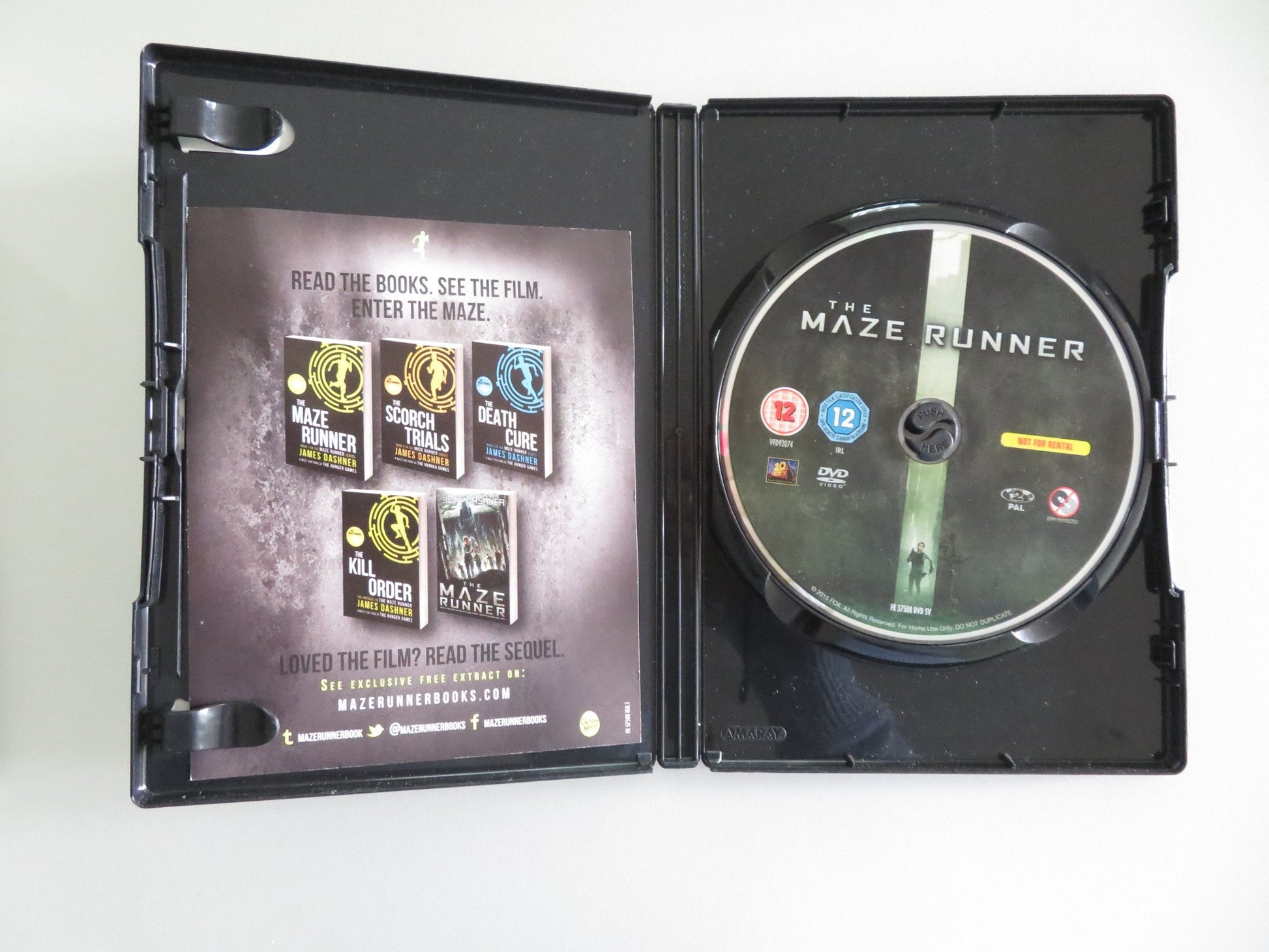 The Maze Runner (DVD) Dylan O'Brien Will Poulter 2014 Region 2 Movie posters