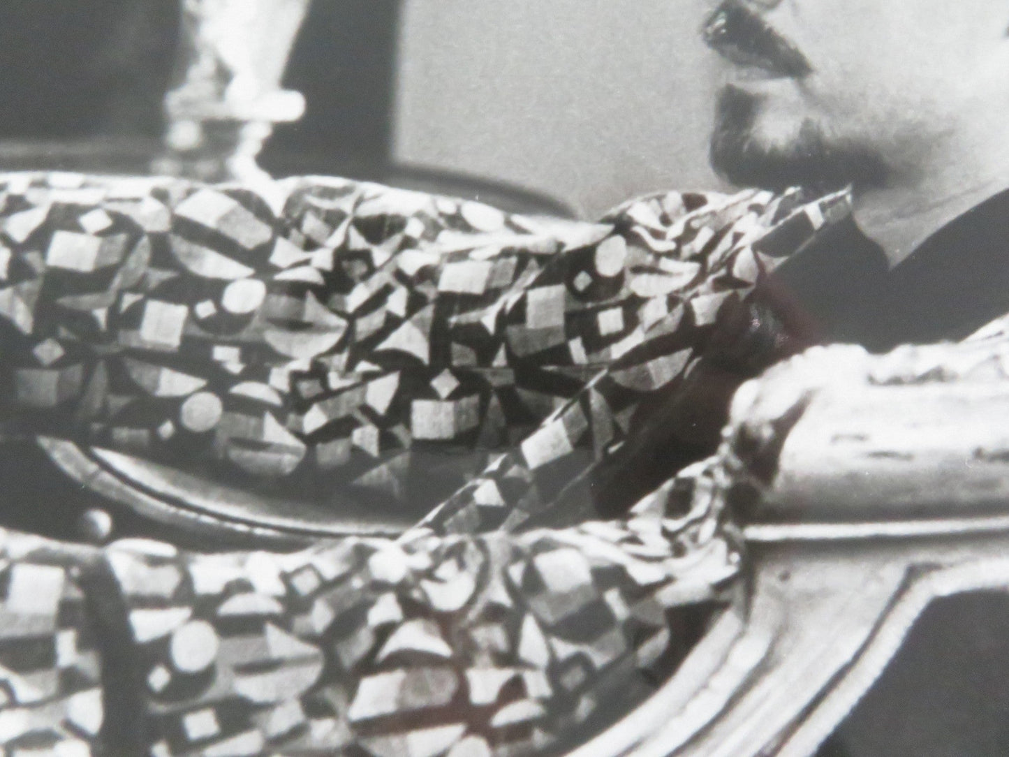 THE MODERNS - B MOVIE STILL PHOTO JOHN LONE 1988 Movie posters