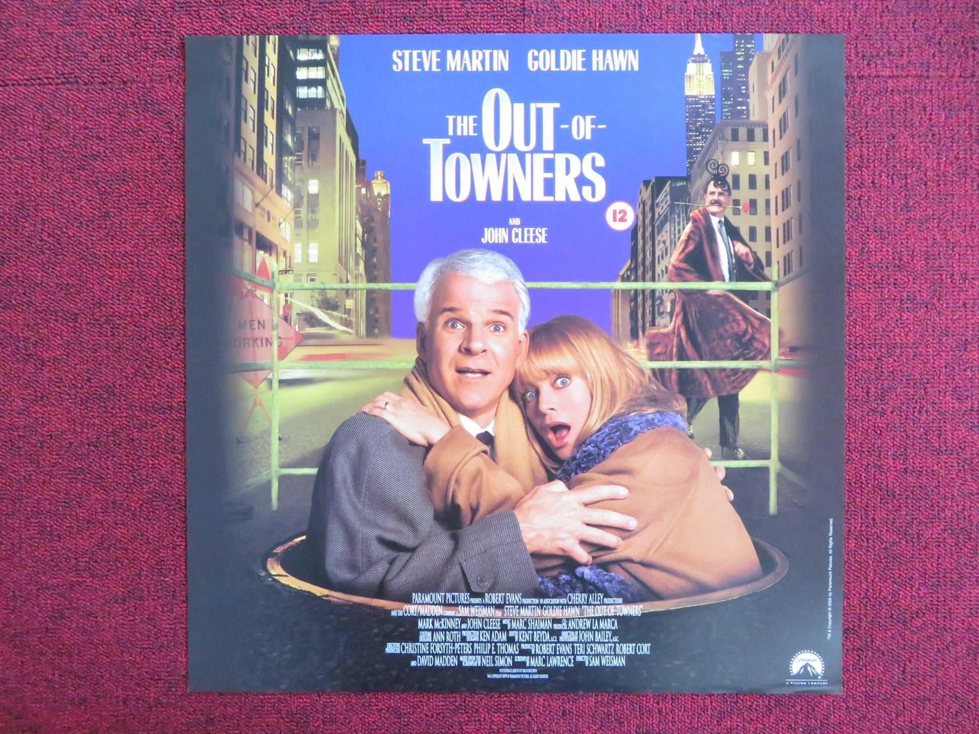 THE OUT OF TOWNERS VHS VIDEO POSTER STEVE MARTIN GOLDIE HAWN 1999 Rendezvous Cinema Movie posters