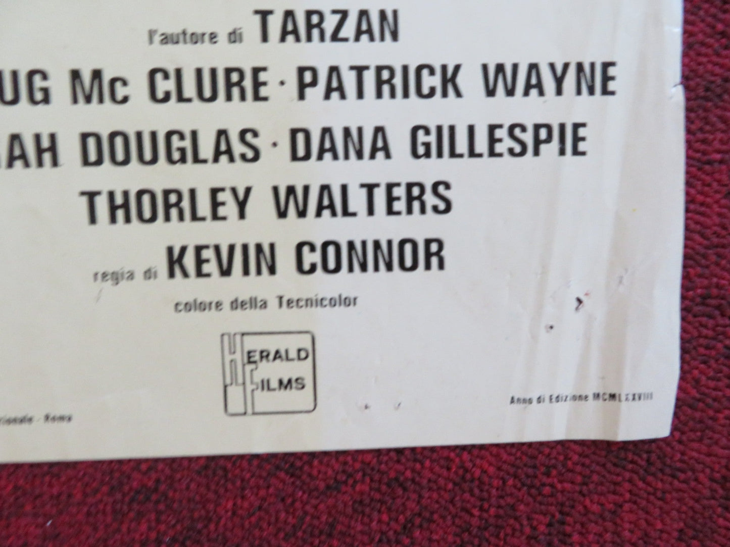 THE PEOPLE THAT TIME FORGOT ITALIAN FOTOBUSTA POSTER FOLDED PATRICK WAYNE 1977 Rendezvous Cinema Movie posters