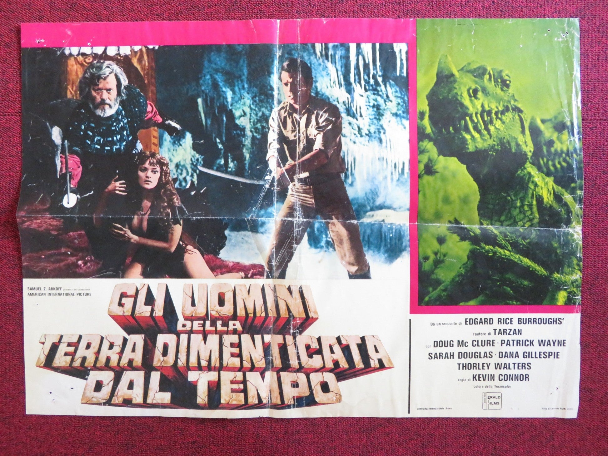 THE PEOPLE THAT TIME FORGOT ITALIAN FOTOBUSTA POSTER FOLDED PATRICK WAYNE 1977 Rendezvous Cinema Movie posters