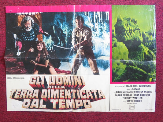 THE PEOPLE THAT TIME FORGOT ITALIAN FOTOBUSTA POSTER FOLDED PATRICK WAYNE 1977 Rendezvous Cinema Movie posters