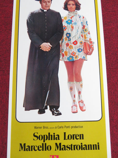 THE PRIEST'S WIFE US INSERT POSTER SOPHIA LOREN MARCELLO MASTROIANNI 1971 Rendezvous Cinema Movie posters