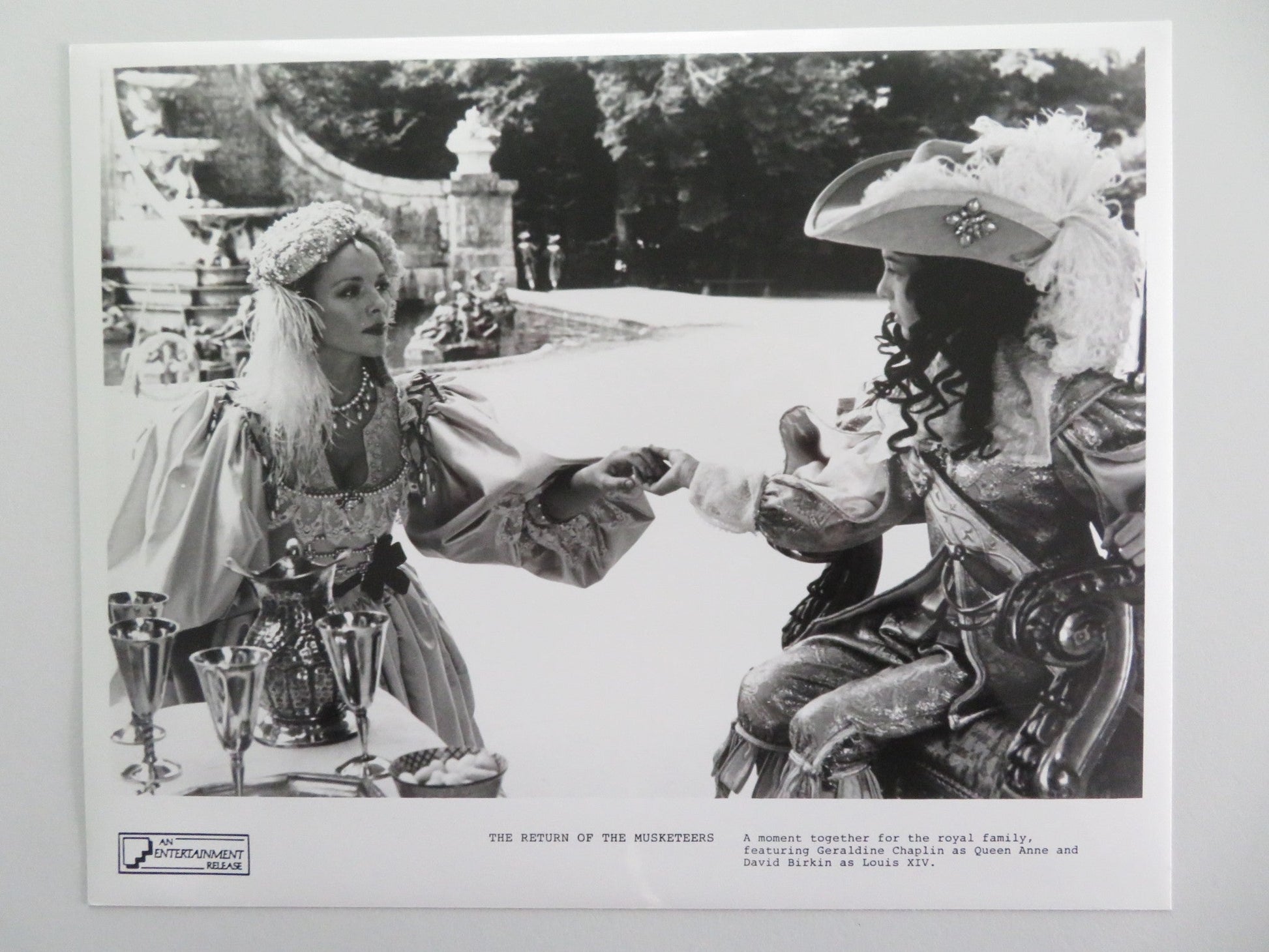 THE RETURN OF THE MUSKETEERS - A MOVIE STILL PHOTO LOT OF 6 OLIVER REED 1989 Movie posters