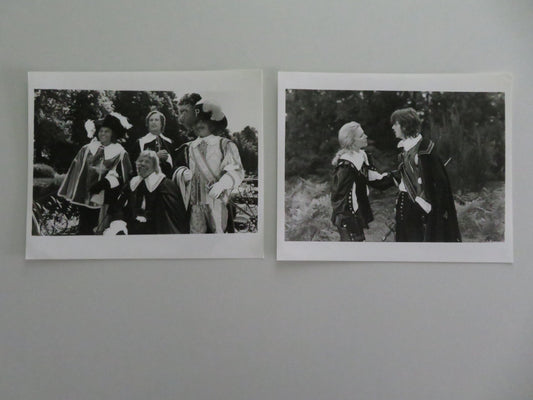 The Return Of The Musketeers - B MOVIE STILL PHOTO LOT OF 2 OLIVER REED 1989 Movie posters