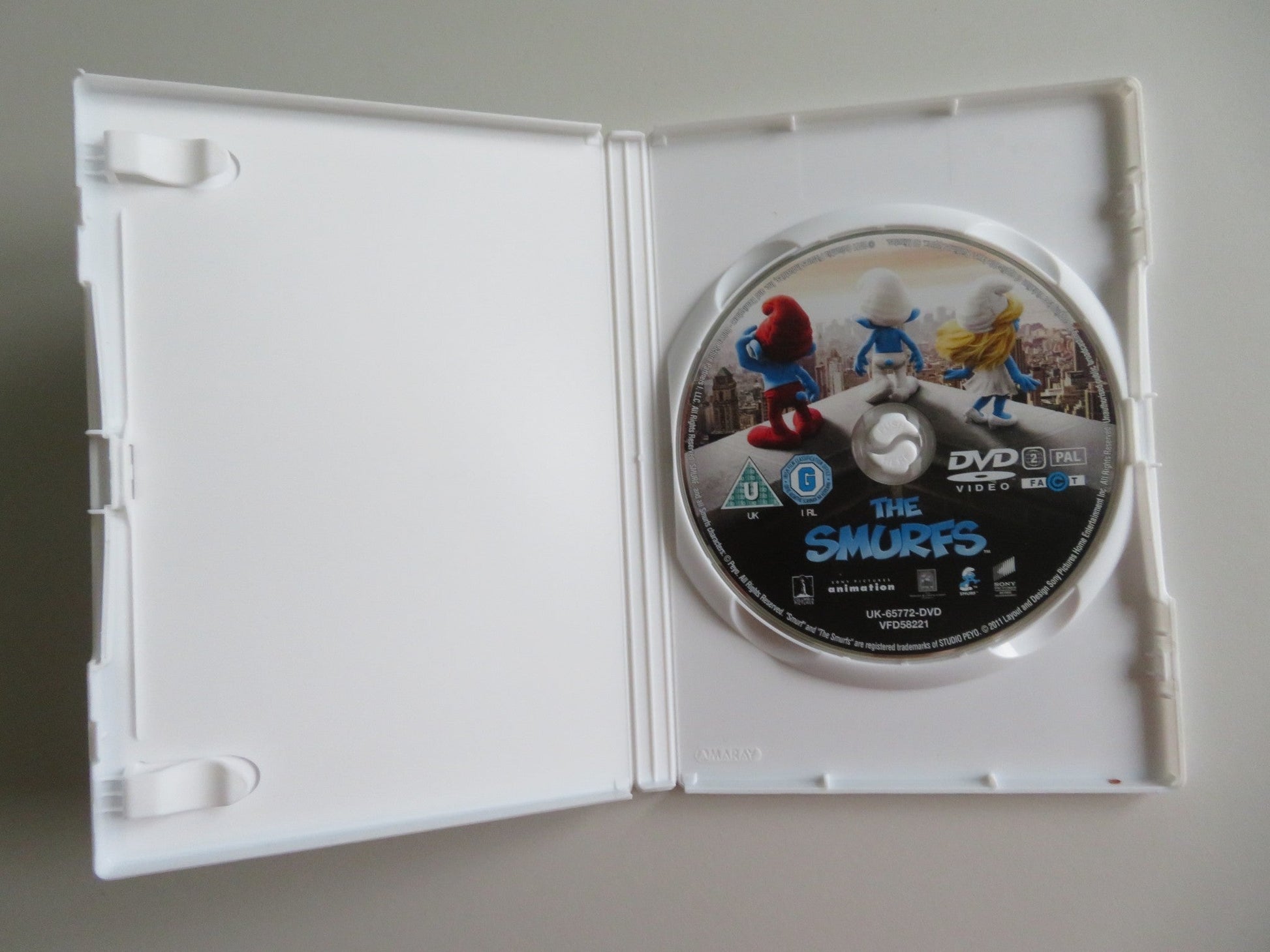 THE SMURFS - B (DVD) HANK AZARIA SOFIA VERGARA 2011 REGION 2 Movie posters