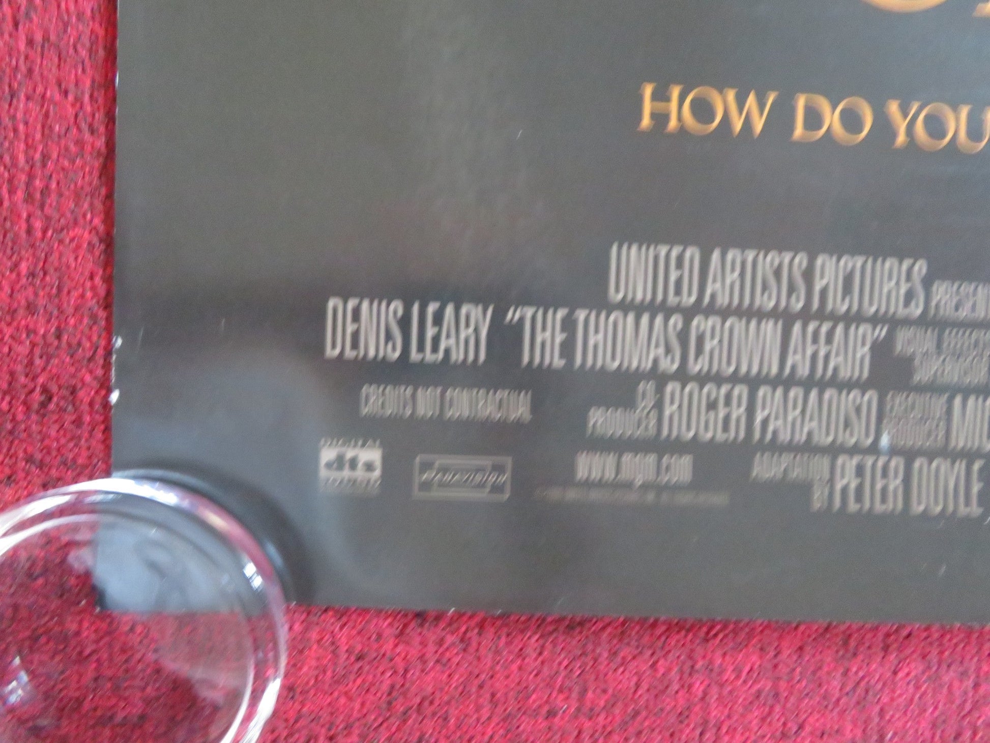 THE THOMAS CROWN AFFAIR US ONE SHEET ROLLED POSTER PIERCE BROSNAN R. RUSSO 1999 Rendezvous Cinema Movie posters