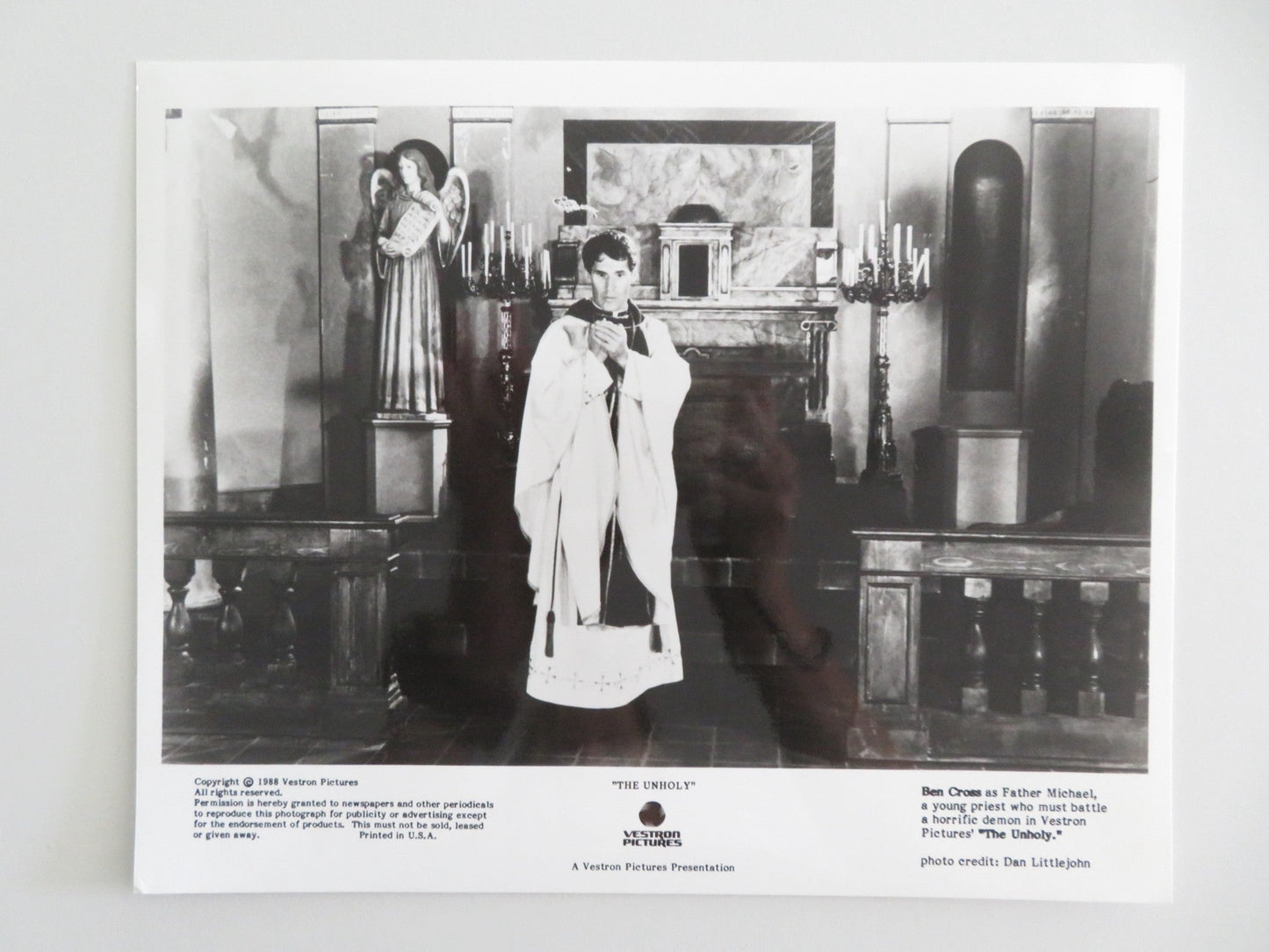 THE UNHOLY - B MOVIE STILL PHOTO LOT OF 4 BEN CROSS TREVOR HOWARD 1988 Movie posters