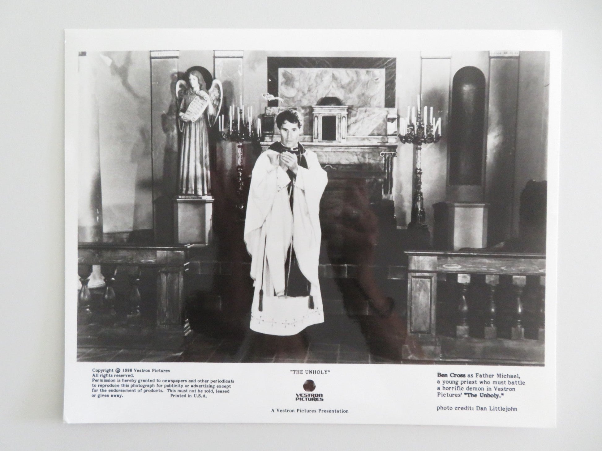 THE UNHOLY - B MOVIE STILL PHOTO LOT OF 4 BEN CROSS TREVOR HOWARD 1988 Movie posters