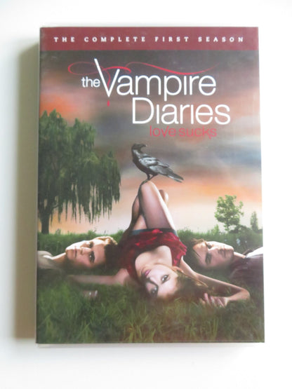 THE VAMPIRE DIARIES - LOVE SUCKS - THE COMPLETE FIRST... (DVD) 2009 REGION 2 - Rendezvous Cinema