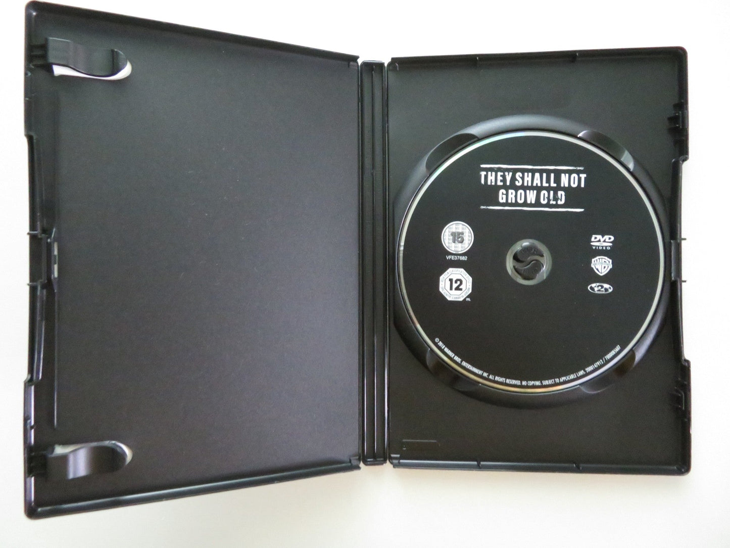 THEY SHALL NOT GROW OLD (DVD) THOMAS ADLAM WILLIAM ARGENT 2018 REGION 2 Movie posters