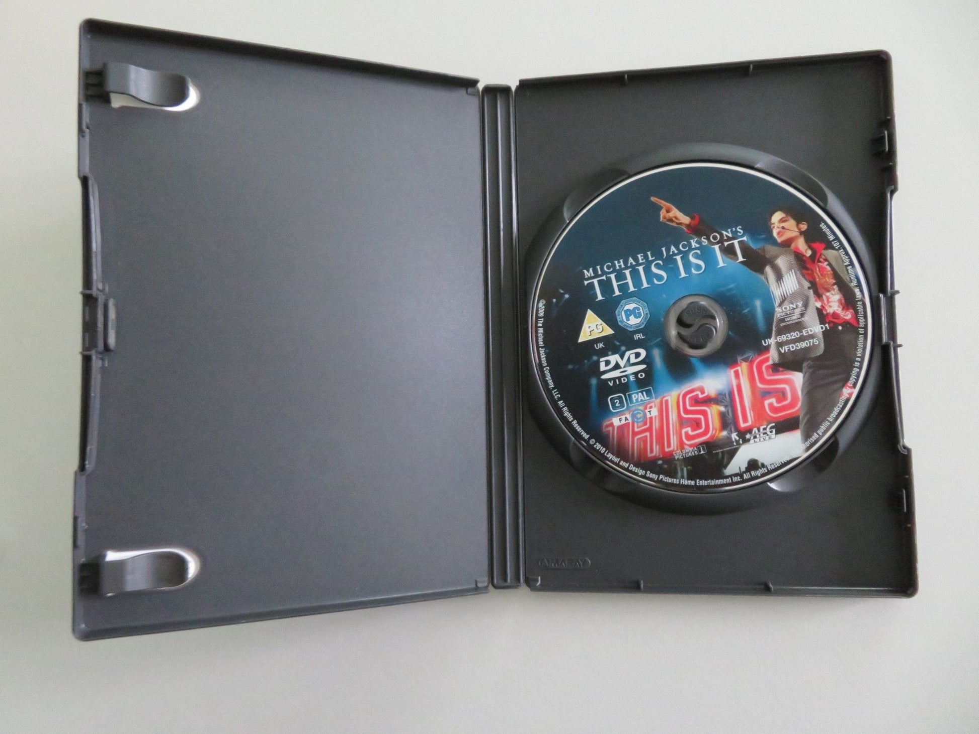 THIS IS IT - B (DVD) MICHAEL JACKSON ALEX AL 2009 REGION 2 Movie posters