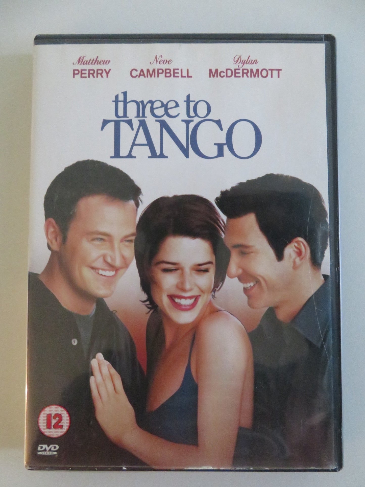 THREE TO TANGO (DVD) MATTHEW PERRY NEVE CAMPBELL 1999 REGION 2 Movie posters