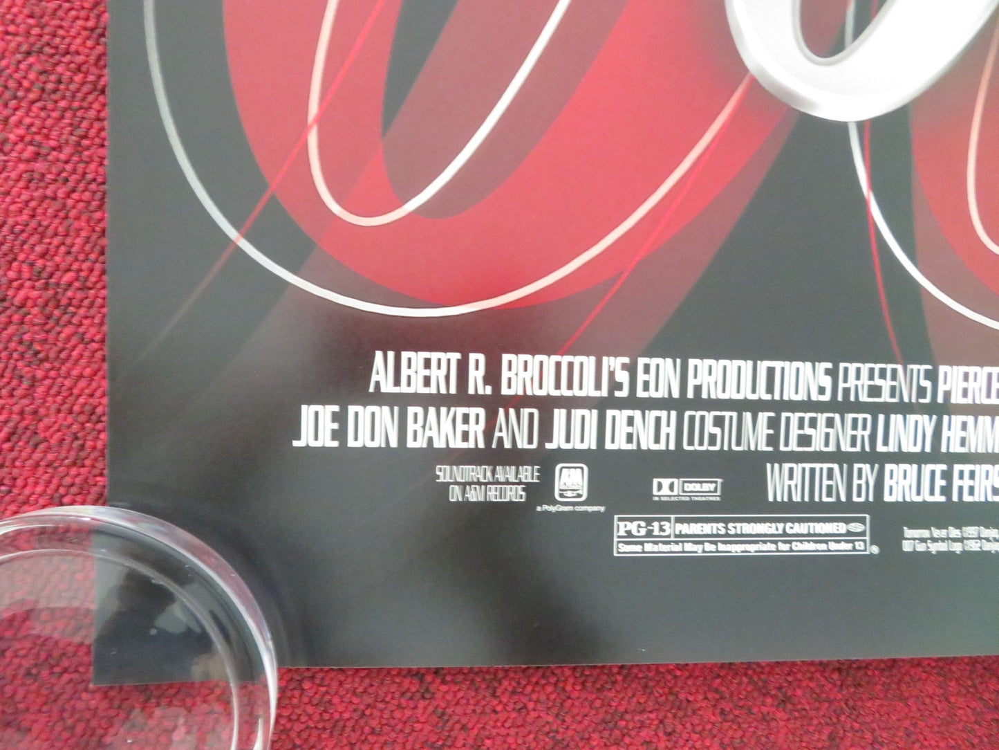 TOMORROW NEVER DIES US ONE SHEET ROLLED POSTER PIERCE BROSNAN TERI HATCHER 1997 Movie posters