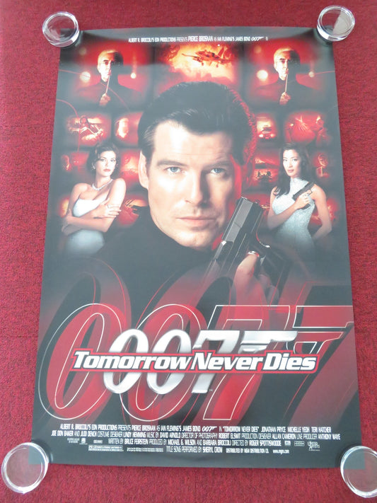 TOMORROW NEVER DIES US ONE SHEET ROLLED POSTER PIERCE BROSNAN TERI HATCHER 1997 Movie posters