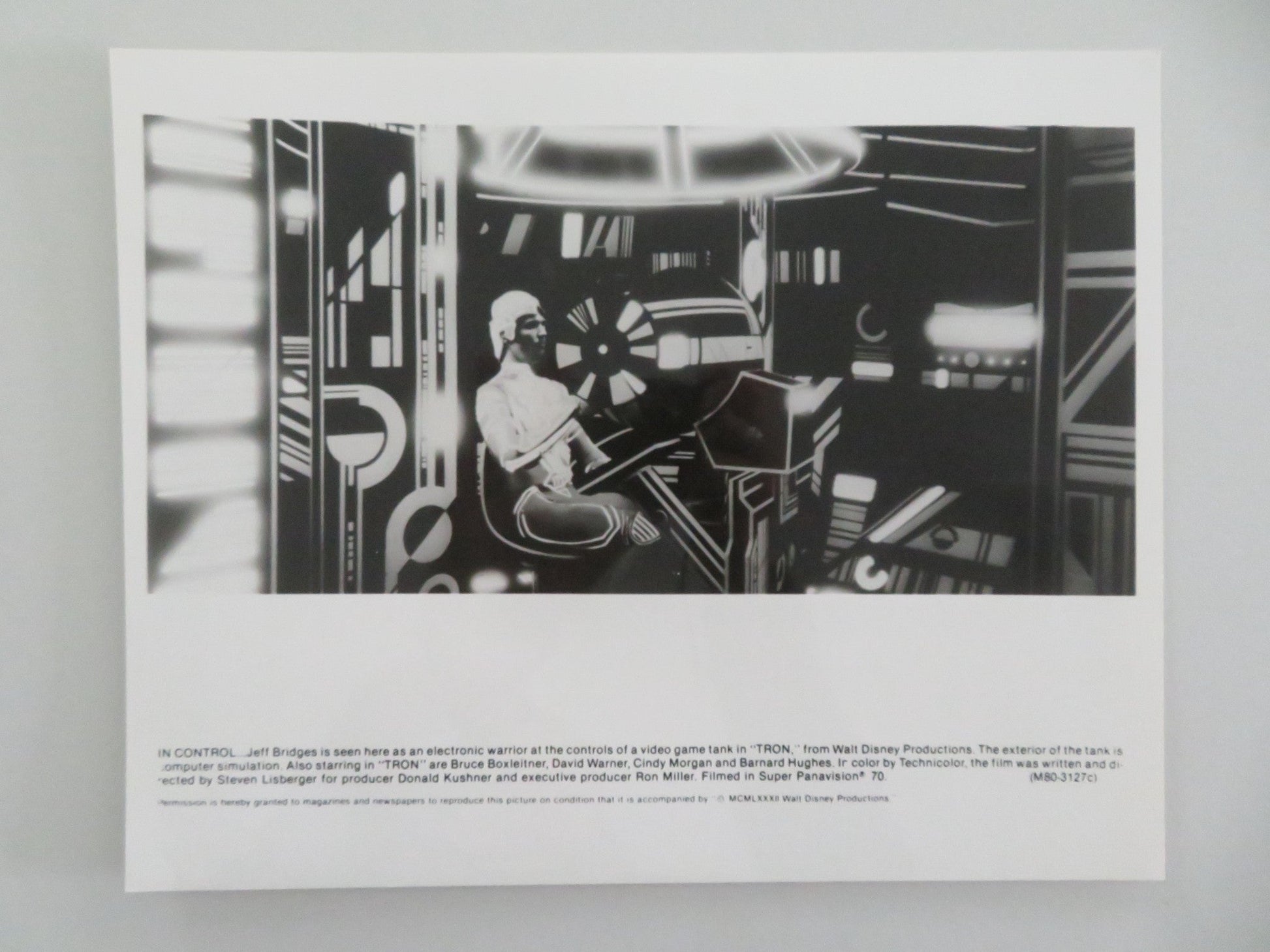 TRON MOVIE STILL PHOTO LOT OF 7 DISNEY JEFF BRIDGES DAVID WARNER 1982 Movie posters