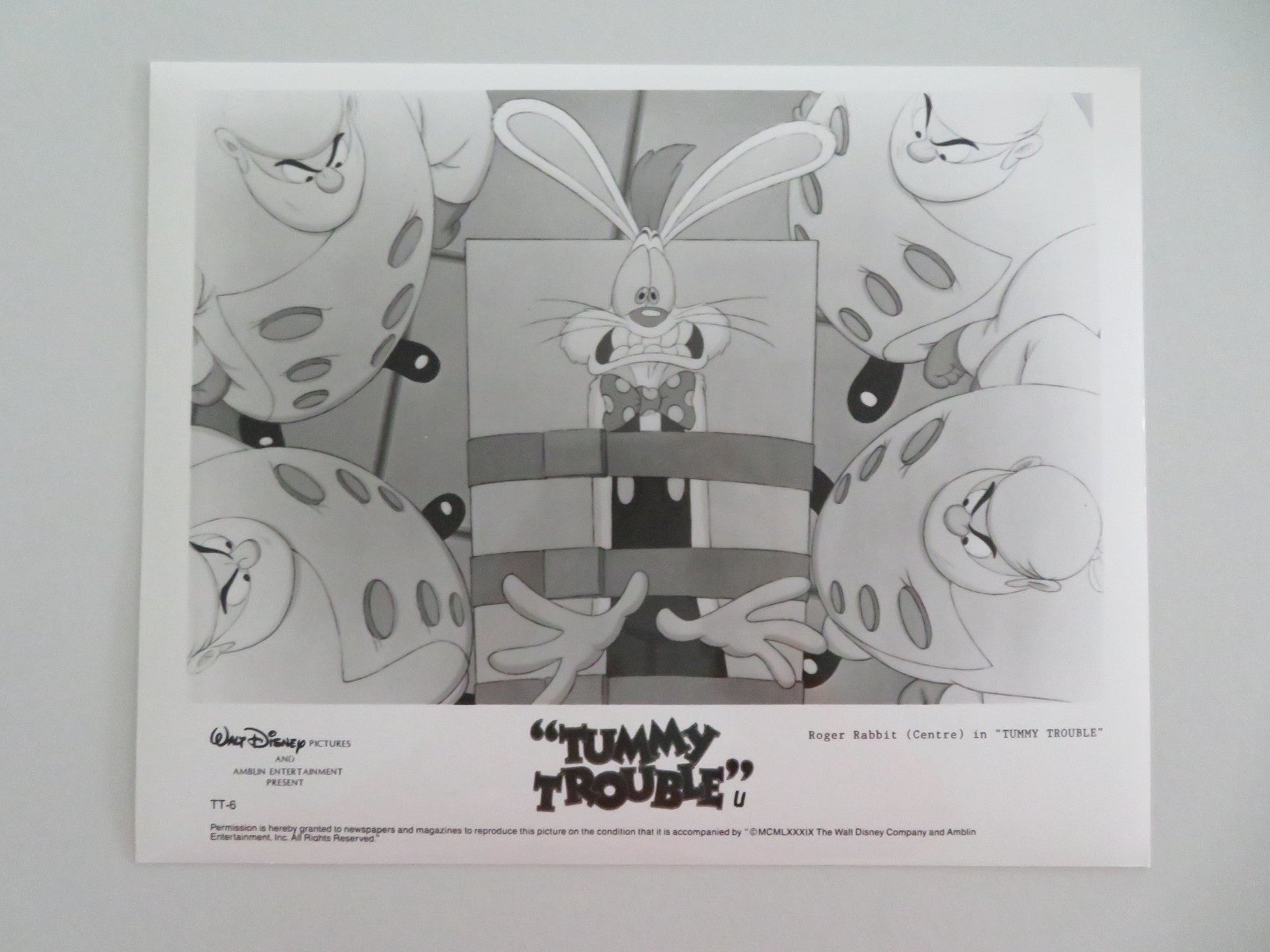 TUMMY TROUBLE MOVIE STILL PHOTO LOT OF 3 DISNEY KATHLEEN TURNER 1989 - Rendezvous Cinema