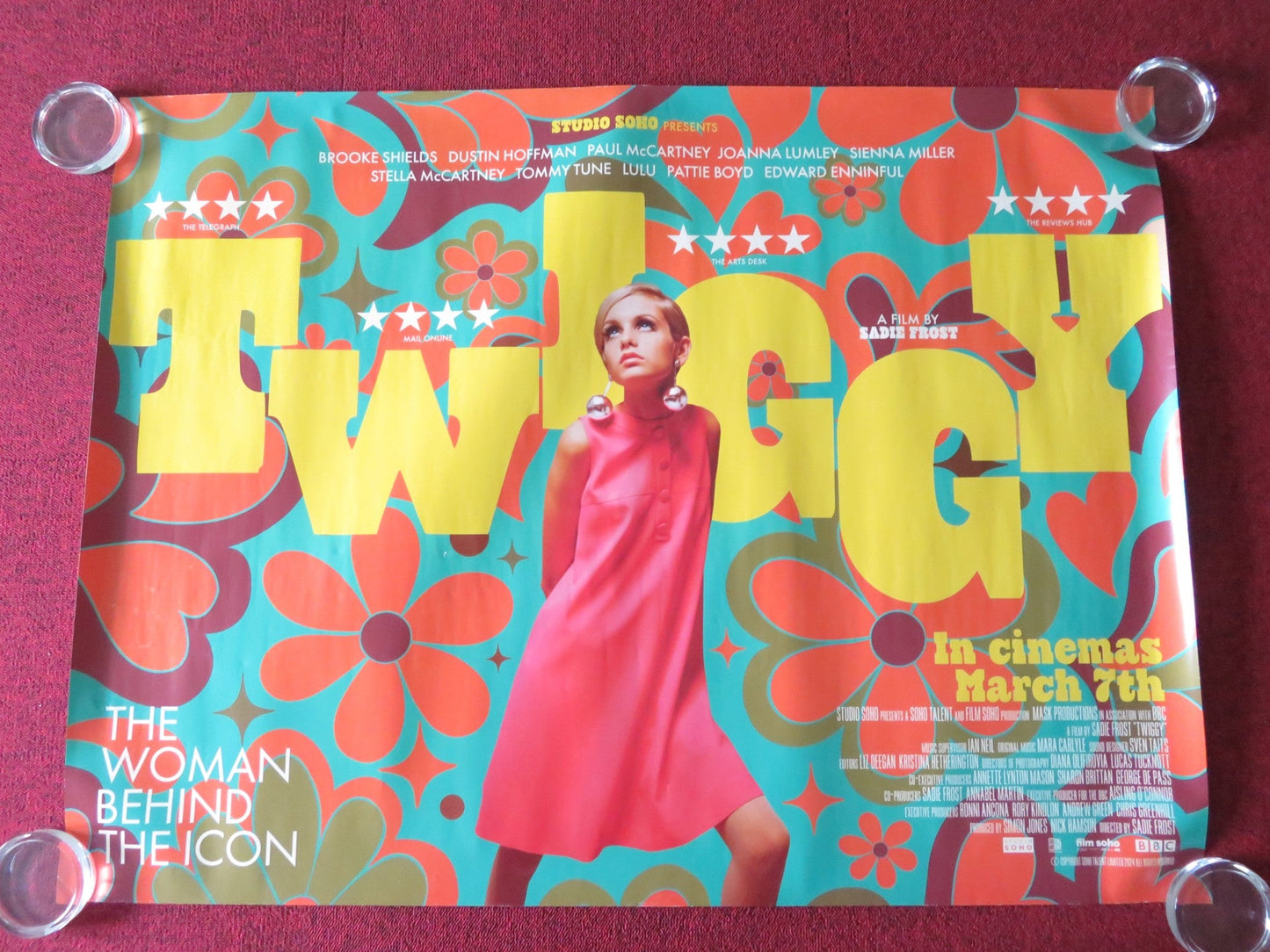 TWIGGY UK QUAD ROLLED POSTER TWIGGY DUSTIN HOFFMAN JOANNA LUMLEY 2024 Movie posters