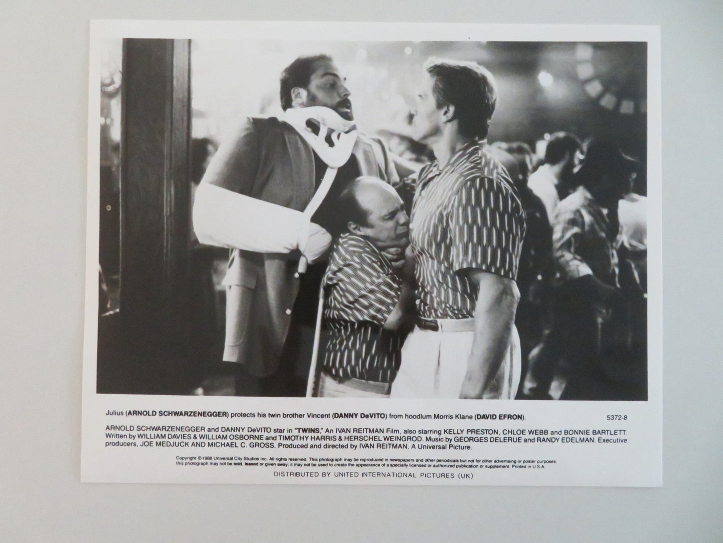 TWINS MOVIE STILL PHOTO LOT OF 4 ARNOLD SCHWARZENEGGER DANNY DE VITO 1988 Movie posters