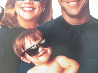 UNDERCOVER BLUES VHS VIDEO POSTER KATHLEEN TURNER DENNIS QUAID 1993 Rendezvous Cinema Movie posters