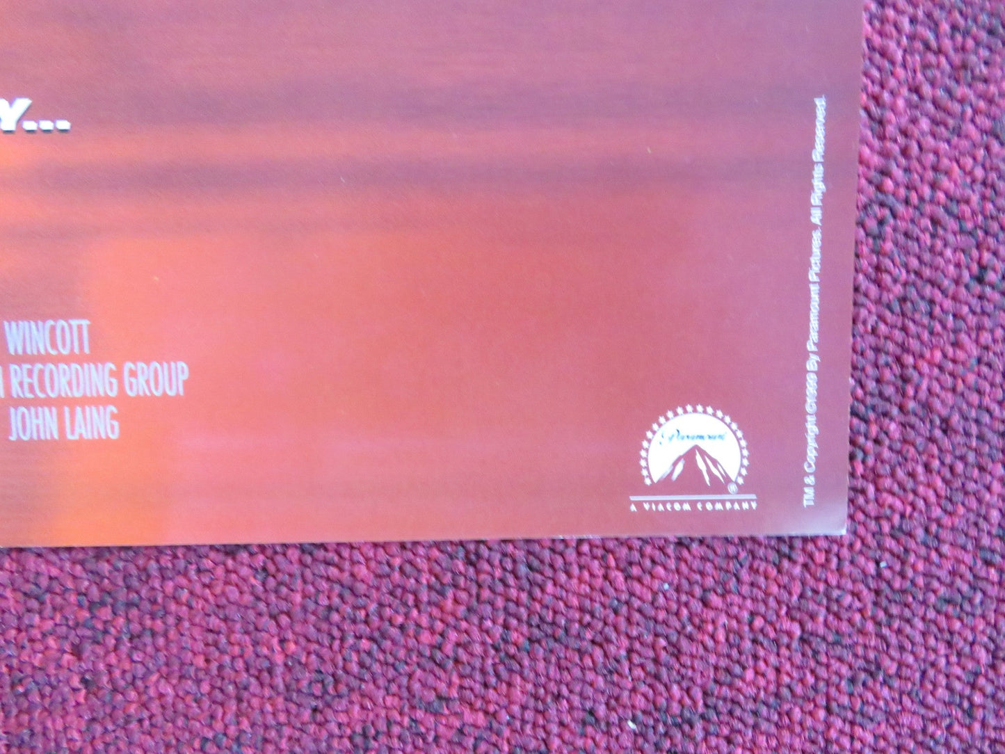 UNIVERSAL SOLDIER II: BROTHERS IN ARMS VHS VIDEO POSTER MATT BATTAGLIA 1998 Rendezvous Cinema Movie posters