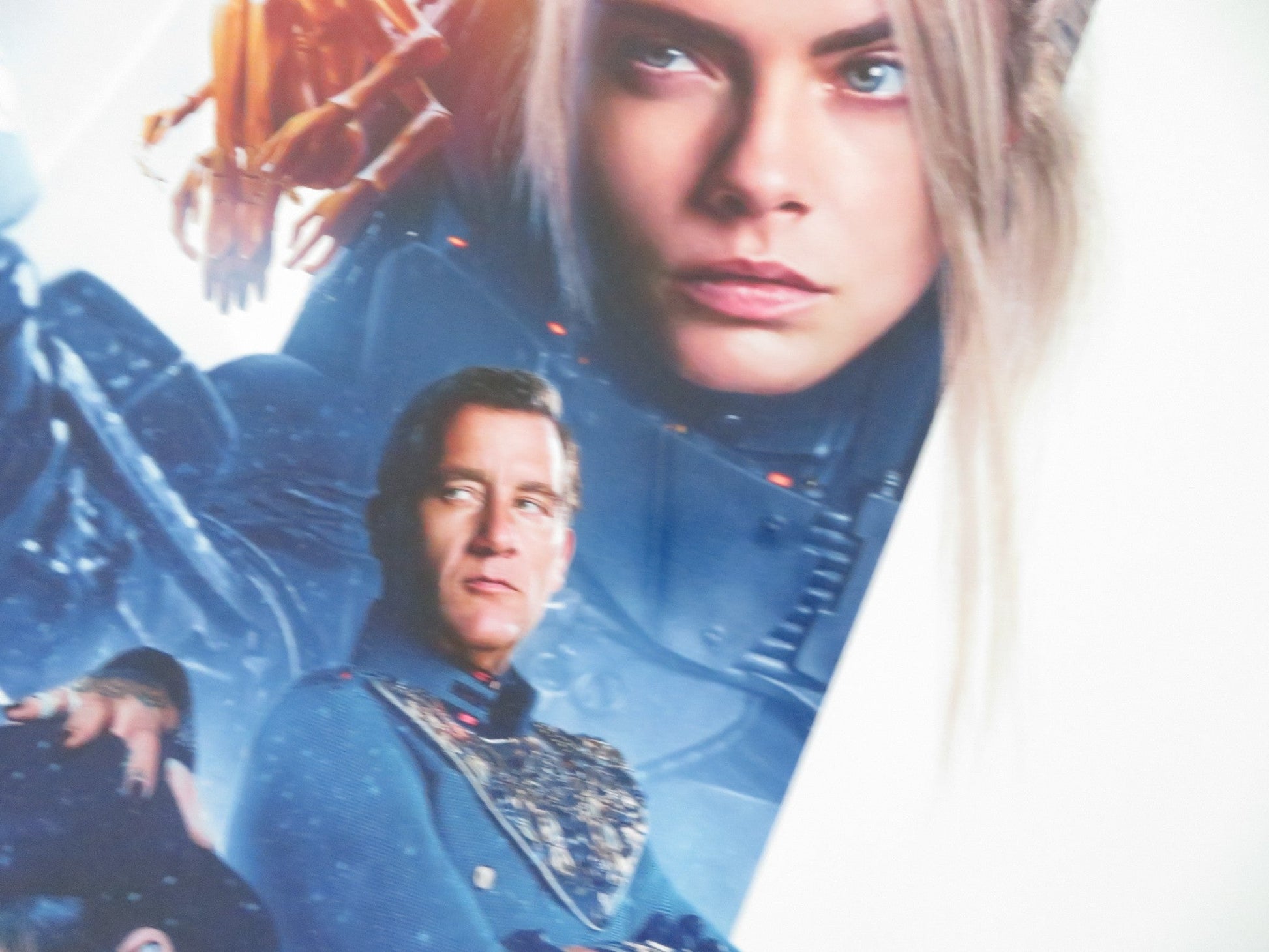 VALERIAN US ONE SHEET ROLLED POSTER RIHANNA CARA DELEVINGNE 2017 Movie posters