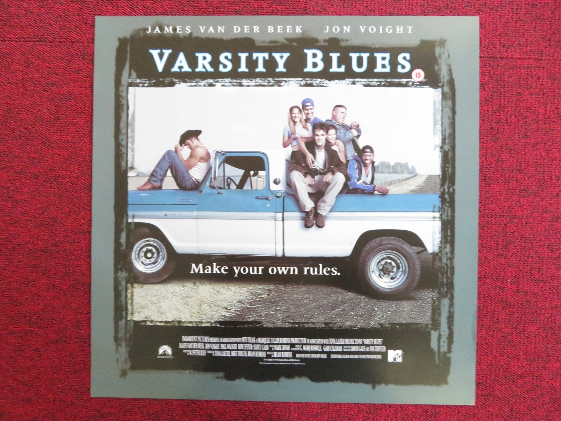 VARSITY BLUES VHS VIDEO POSTER JON VOIGHT JAMES VAN DER BEEK PAUL WALKER 1999 Rendezvous Cinema Movie posters