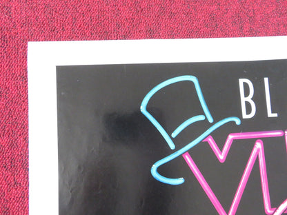 VICTOR / VICTORIA FOLDED US ONE SHEET POSTER JULIE ANDREWS JAMES GARNER 1982 Rendezvous Cinema Movie posters