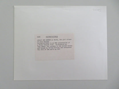 VICTOR/VICTORIA MOVIE STILL PHOTO LESLEY ANN WARREN JULIE ANDREWS 1982 Movie posters